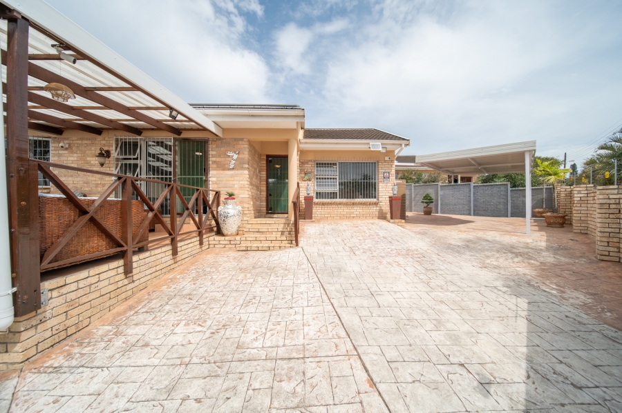 3 Bedroom Property for Sale in Beacon Bay Eastern Cape